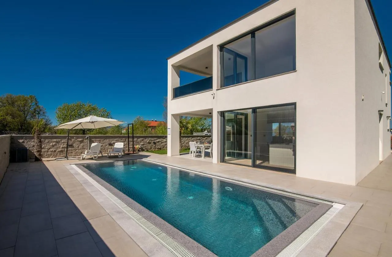 Luxury Villa Weiss - Malinska - Heated Pool - Central Floor Heating In Winter - Osmosis System In Kitchen