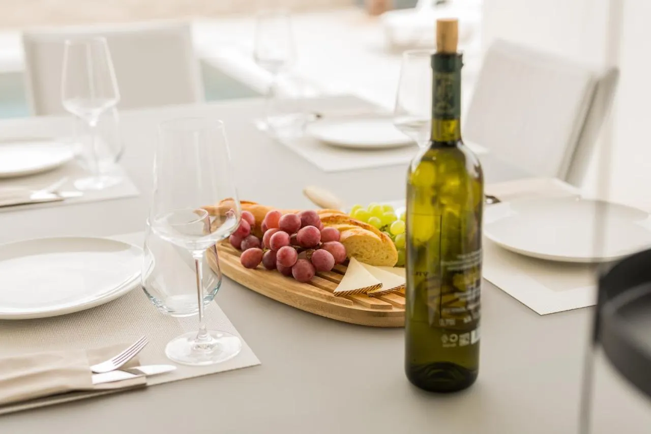Luxury Villa Weiss - Malinska - Heated Pool - Central Floor Heating In Winter - Osmosis System In Kitchen