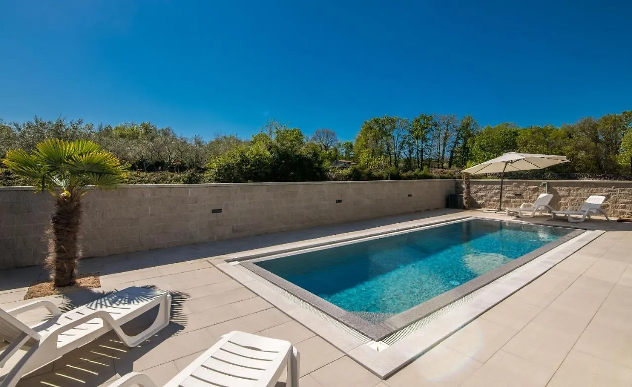 Luxury Villa Weiss - Malinska - Heated Pool - Central Floor Heating In Winter - Osmosis System In Kitchen