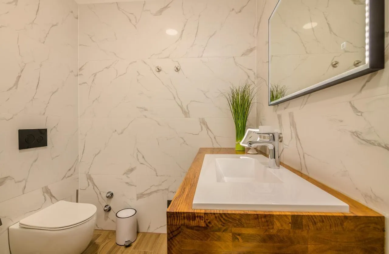 Luxury Villa Weiss - Malinska - Heated Pool - Central Floor Heating In Winter - Osmosis System In Kitchen